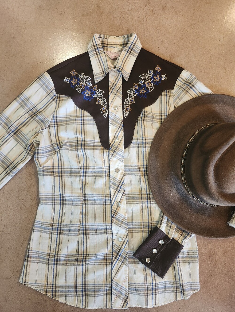 Vintage 70s Women's H BAR C brown Blue Plaid Embroidered Pearl Snap Shirt Sz 34